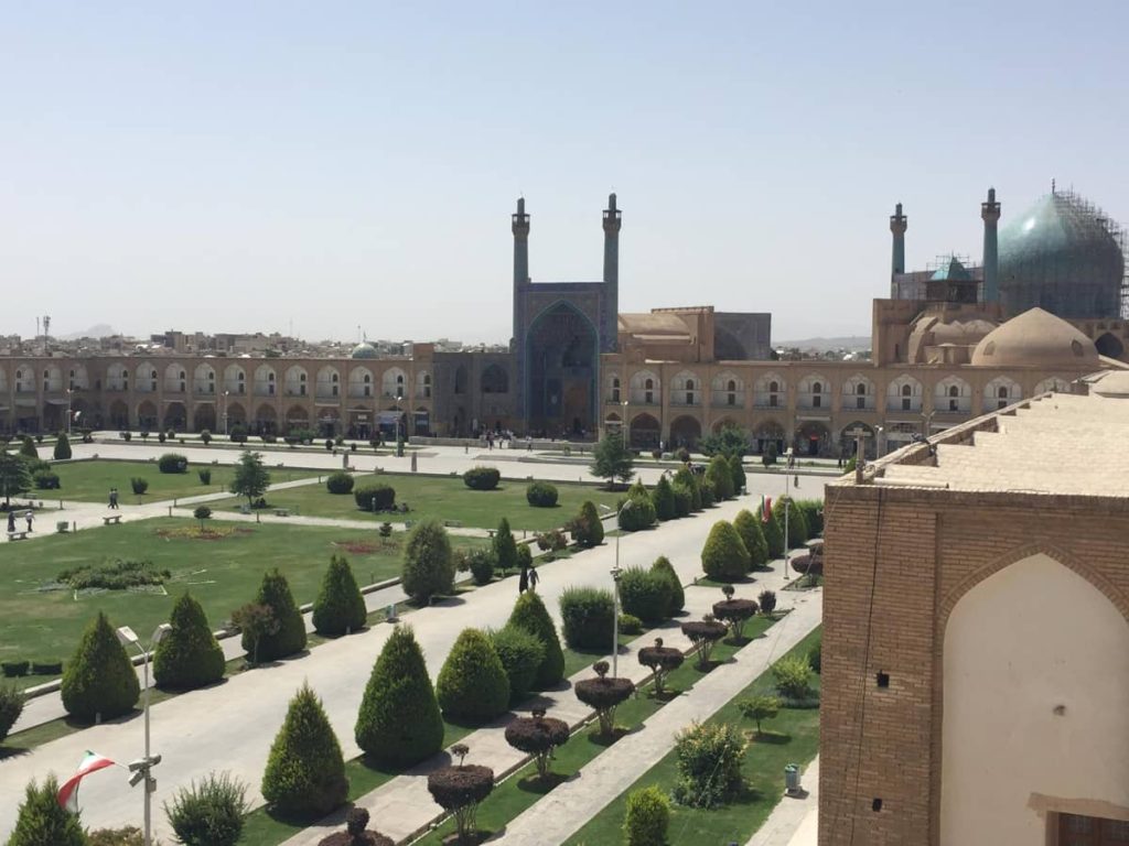 نمای دور مسجد جامع اصفهان